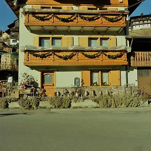 villa-lory-san-pietro-di-cadore.hotelinveneto.com/